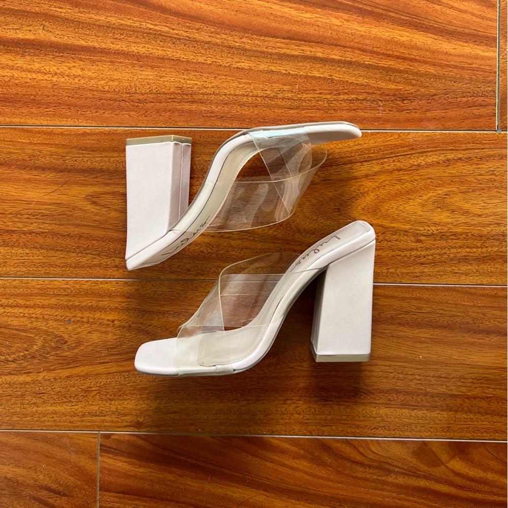 Lulu's Cream Block Heels Womens 6